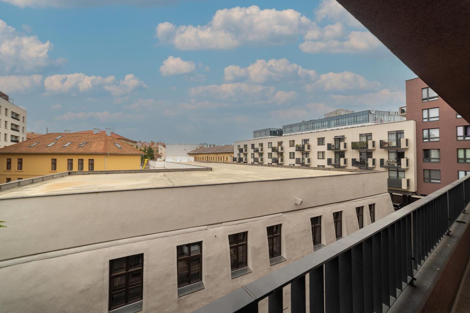 Ar Rezidencia Mlynska Basta Apartment Kosice Bagian luar foto
